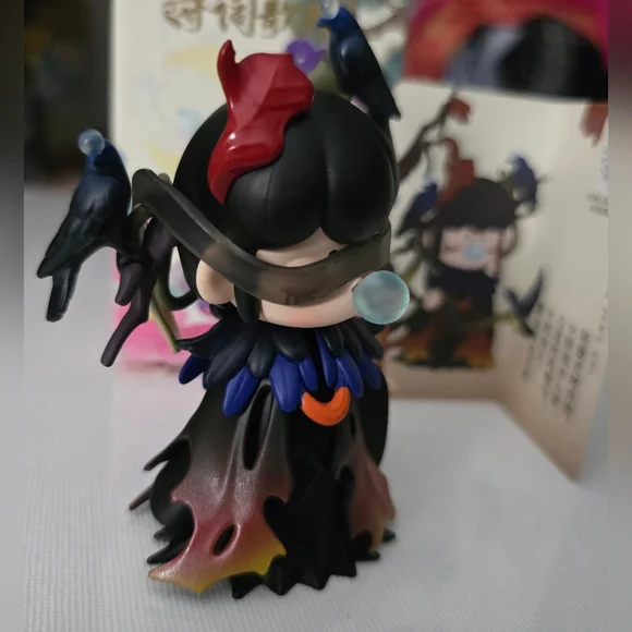 Nanci Chinese Poetry Series Figures  "Crows On Withered Vines" - Picture 10 of 16